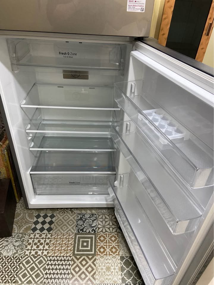LG 343L 3 Star GL-S382SDSX refrigerator interior with glass shelves, Fresh 0 Zone compartment, fresh drawer, and door storage bins